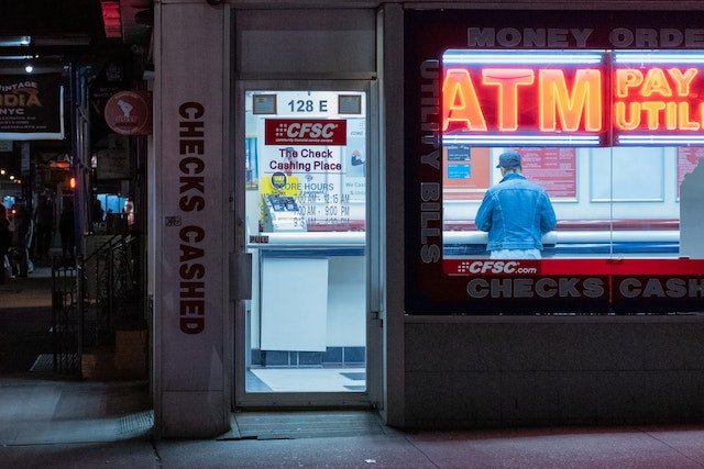 Can I Withdraw Cash At An ATM For No Cost?